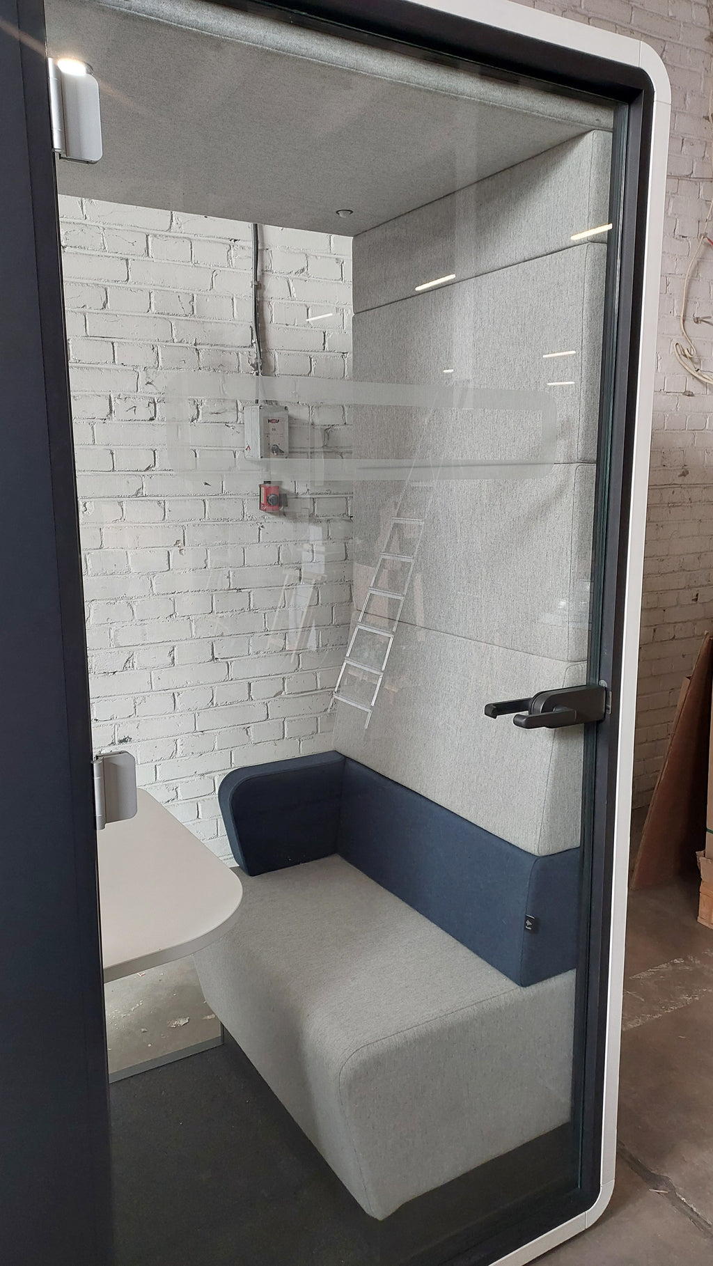 Budka do wideokonferencji Hushoffice hushHybrid, biała / szara