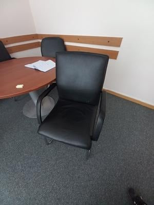 FOTEL KONFERENCYJNY SKÓRZANY