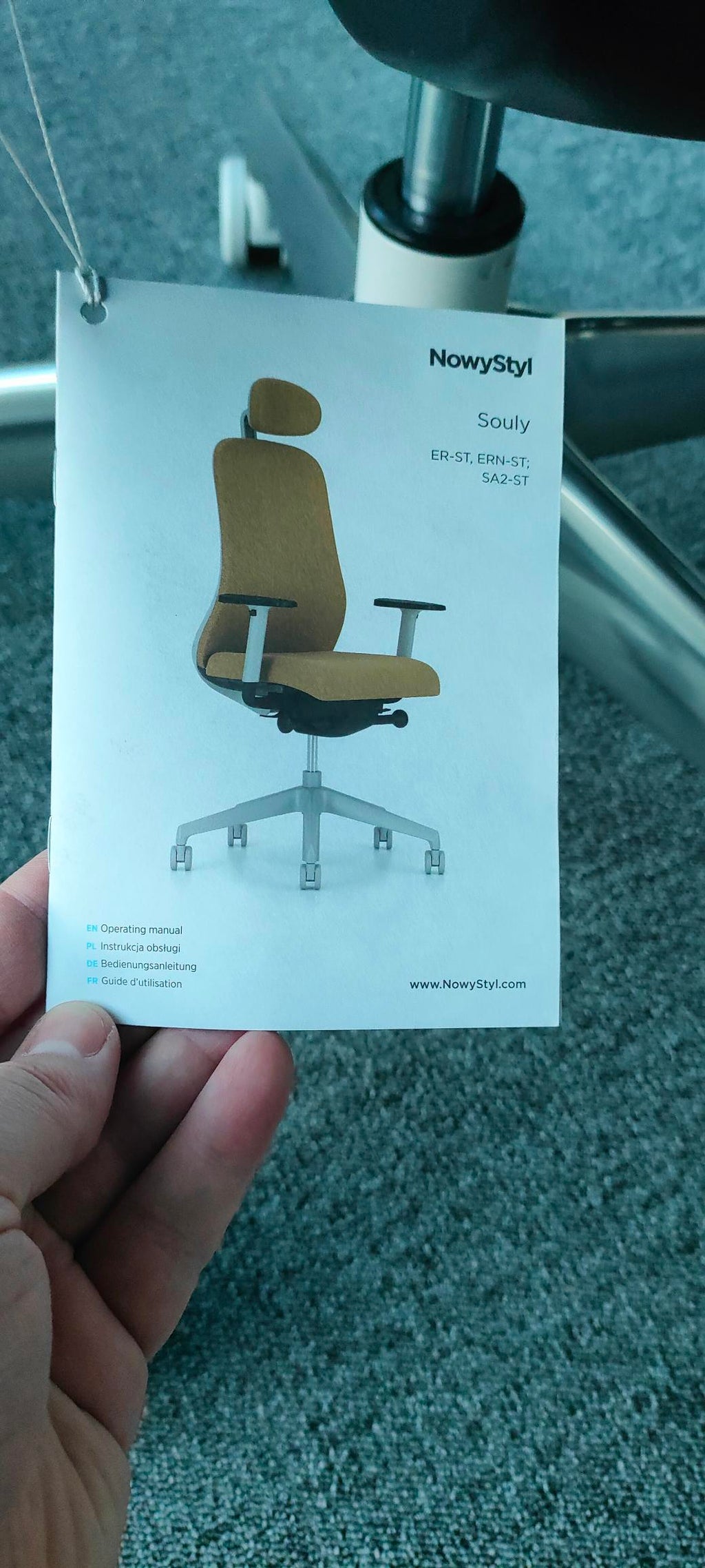 Fotel biurowy ergonomiczny Nowy Styl SOULY | Małe uszkodzenia